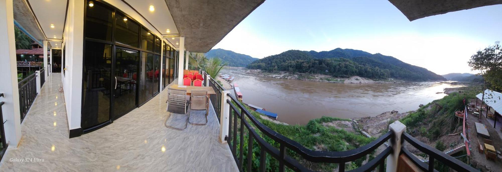 Inn Riverside Hostel Pb Muang Pakbèng Esterno foto