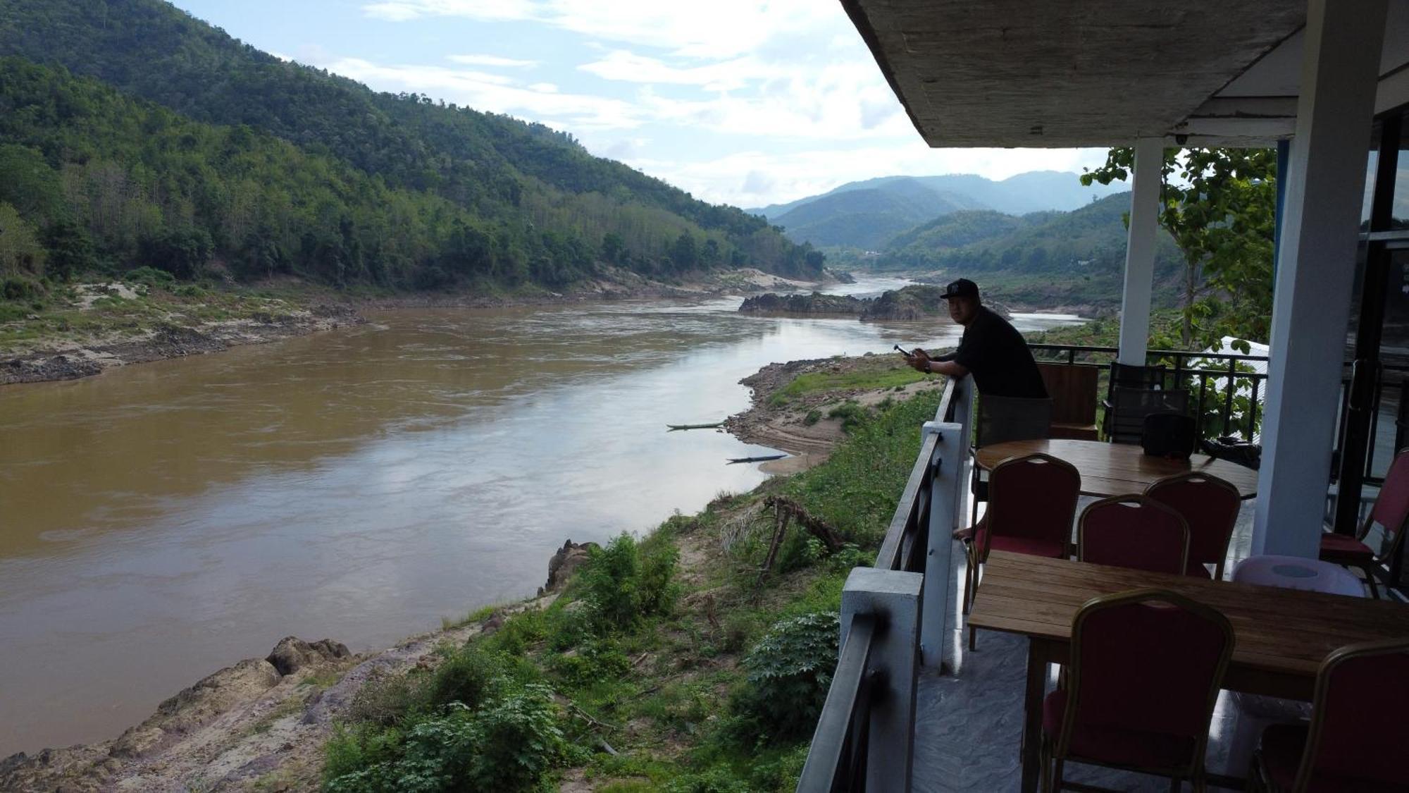 Inn Riverside Hostel Pb Muang Pakbèng Esterno foto